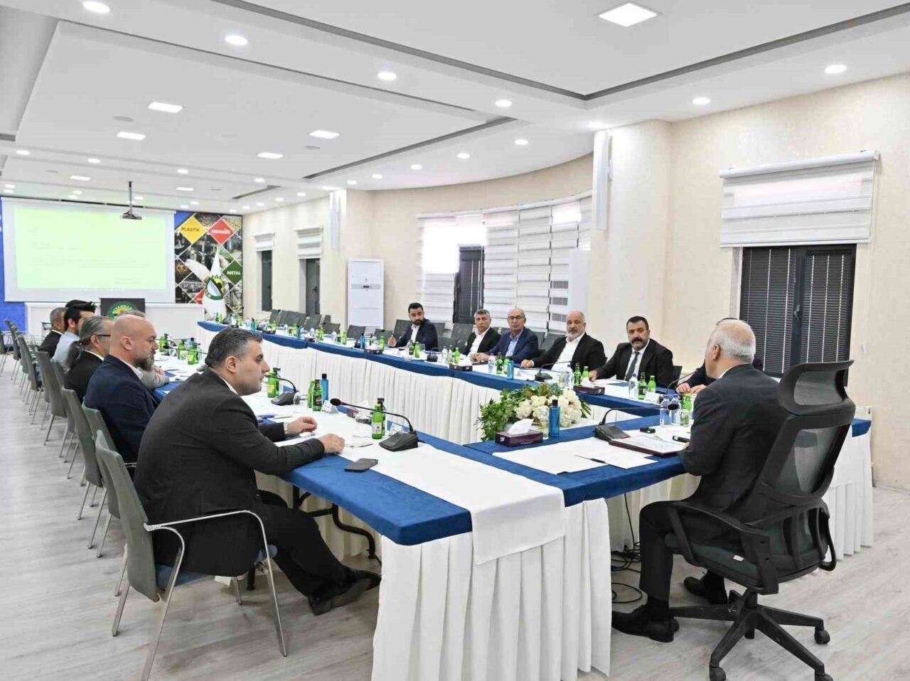 Yeni seçilen Diyarbakır Organize Sanayi Bölgesi (OSB) yönetimi ve müteşebbis