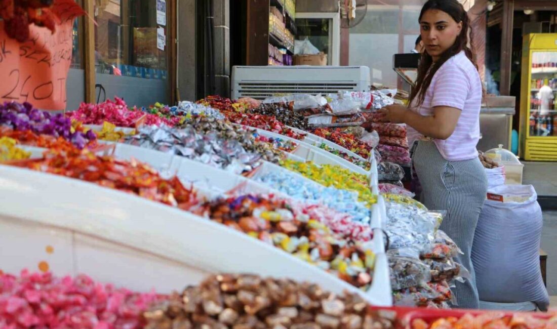Kurban Bayramı’na sayılı günler kala Diyarbakır’ın Sur ilçesi rengarenk görüntülere