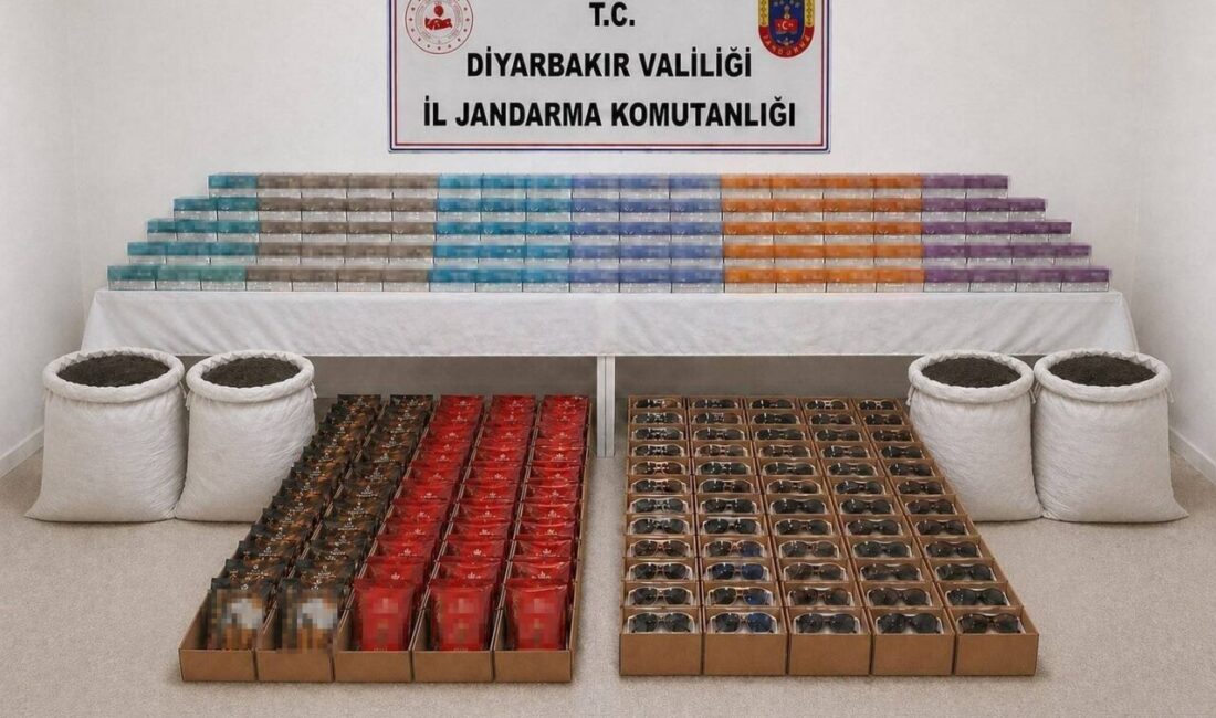 Diyarbakır’da jandarma ekiplerince düzenlenen kaçakçılık operasyonlarında 58 şüpheli hakkında işlem