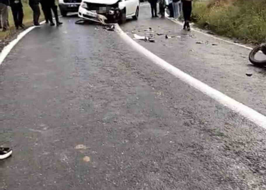 Diyarbakır’ın Çermik ilçesinde otomobil ile kafa kafaya çarpışan motosikletin sürücüsü