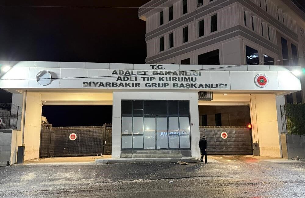 Diyarbakır’da düzenlenen silahlı saldırıda 1 kişi hayatını kaybetti, 1 kişi