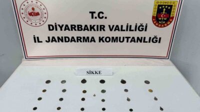 Diyarbakır’da jandarma ekiplerince Çınar ilçesinde düzenlenen tarihi eser kaçakçılığı operasyonunda