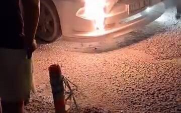 Diyarbakır’da şehir içi yolcu taşımacılığı yapan minibüste çıkan yangın paniğe