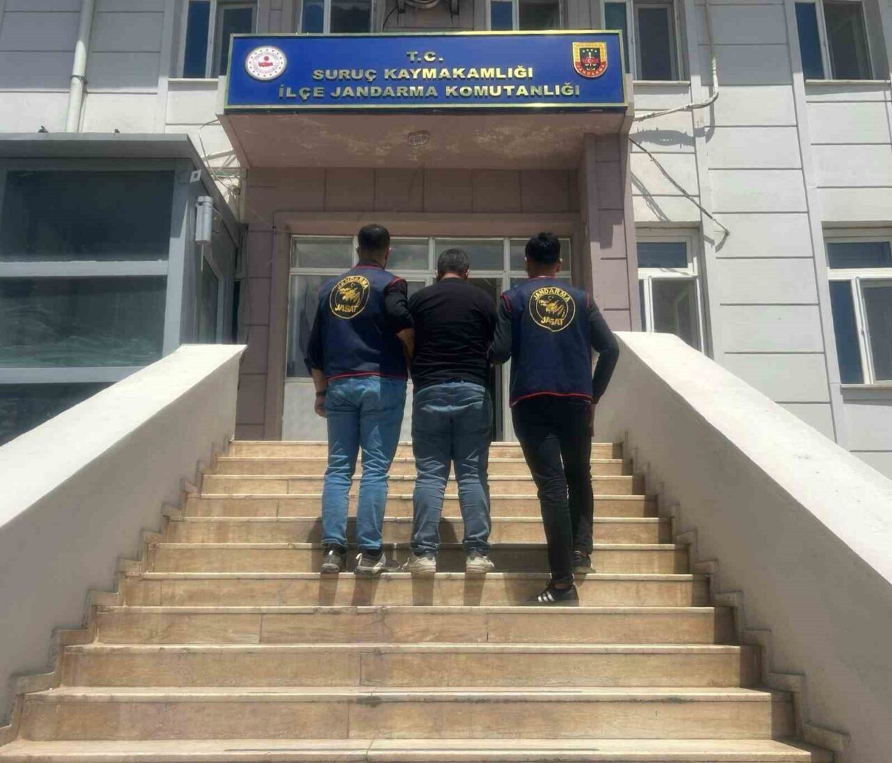 Şanlıurfa’nın Suruç ilçesinde dolandırıcılık suçundan kesinleşmiş 5 yıl hapis cezası