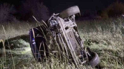 Elazığ’da domuza çarpan otomobil şarampole uçtu. Kazada araçta bulunan 5