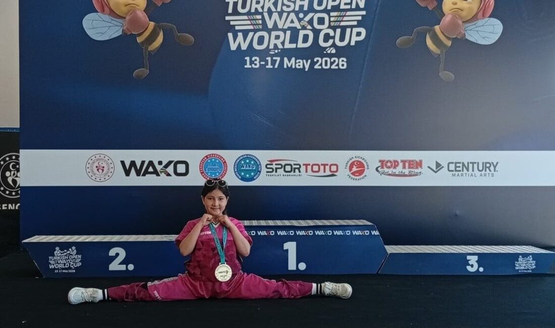 Türkiye Kick Boks Turnuvasında elde ettiği Türkiye 2’nciliğinin ardından Antalya’da