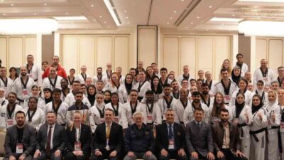 Dünya Taekwondo Federasyonu Başkanı (WT) Chungwon Choue, Uluslararası Tekvando Hakem