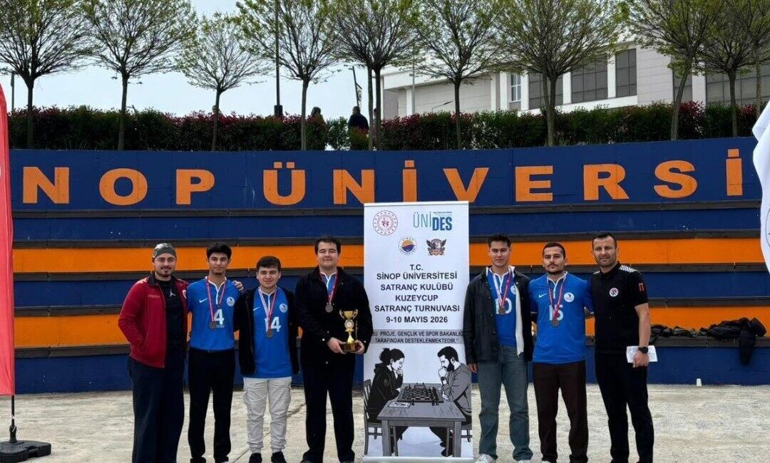 Düzce Üniversitesi Satranç Topluluğu Takımı, Sinop Üniversitesi ev sahipliğinde düzenlenen
