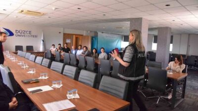 Düzce Üniversitesi mensuplarına yönelik “En İyi Narkotik Polisi: Anne” başlıklı