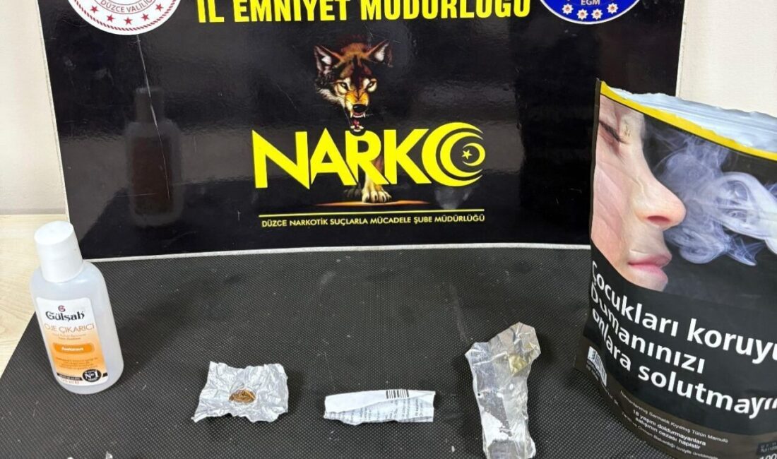 Düzce’de düzenlenen operasyonda 2 uyuşturucu satıcısı ve irtibatta oldukları 7