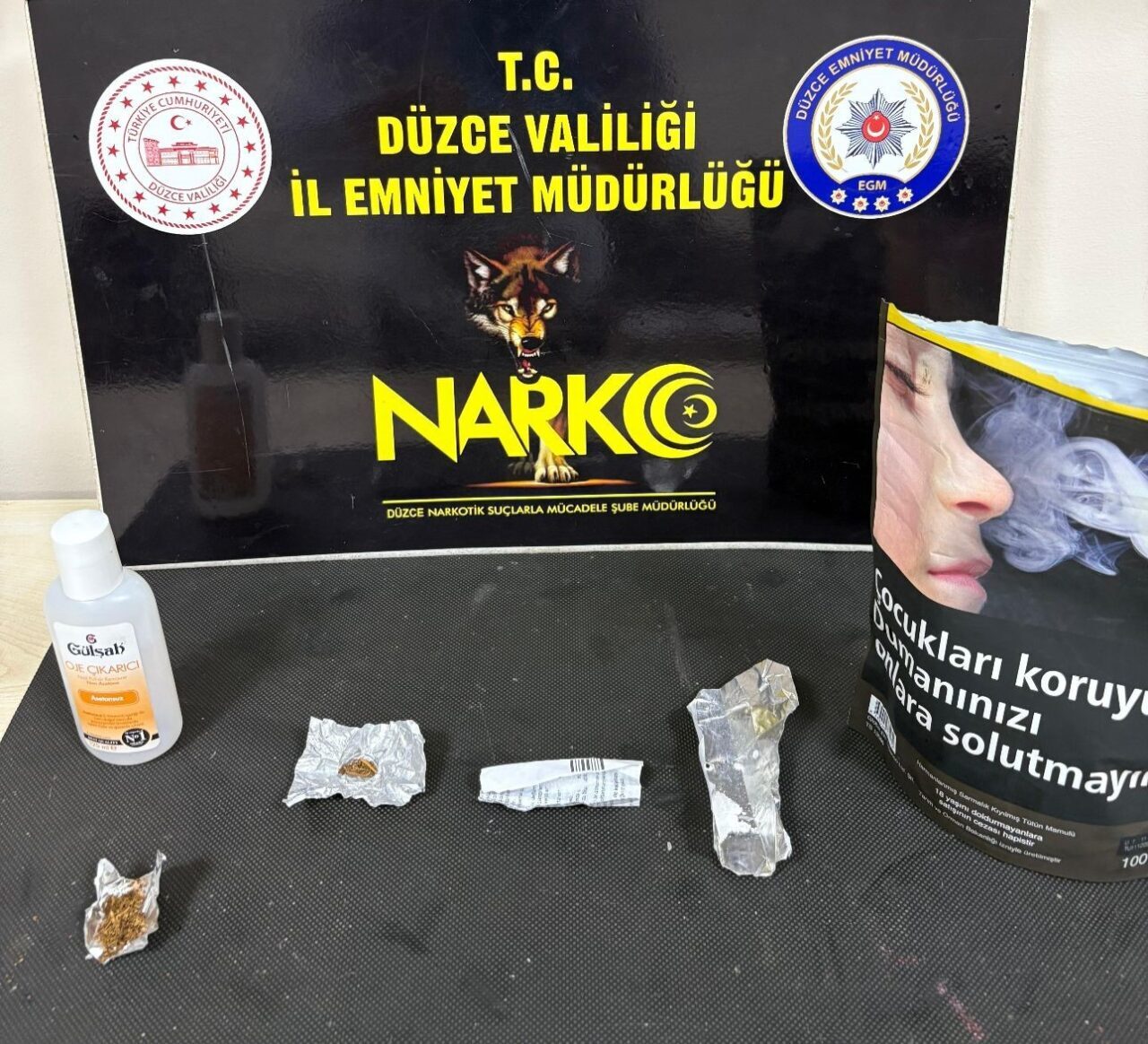 Düzce’de düzenlenen operasyonda 2 uyuşturucu satıcısı ve irtibatta oldukları 7