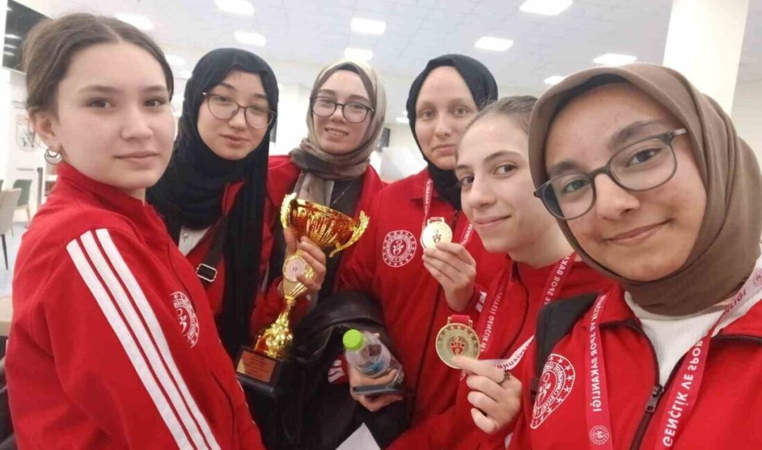 DÜZCE(İHA) –Okul Sporları Atıcılık Tabanca Gençler A Kız Türkiye Birinciliği