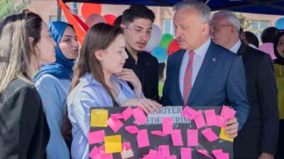 Erzincan Binali Yıldırım Üniversitesinde bahar şenlikleri kapsamında öğrenci kulüpleri tarafından
