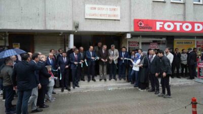 Kastamonu Kültür ve Edebiyat Derneği’nin yeni hizmet binası, düzenlenen törenle