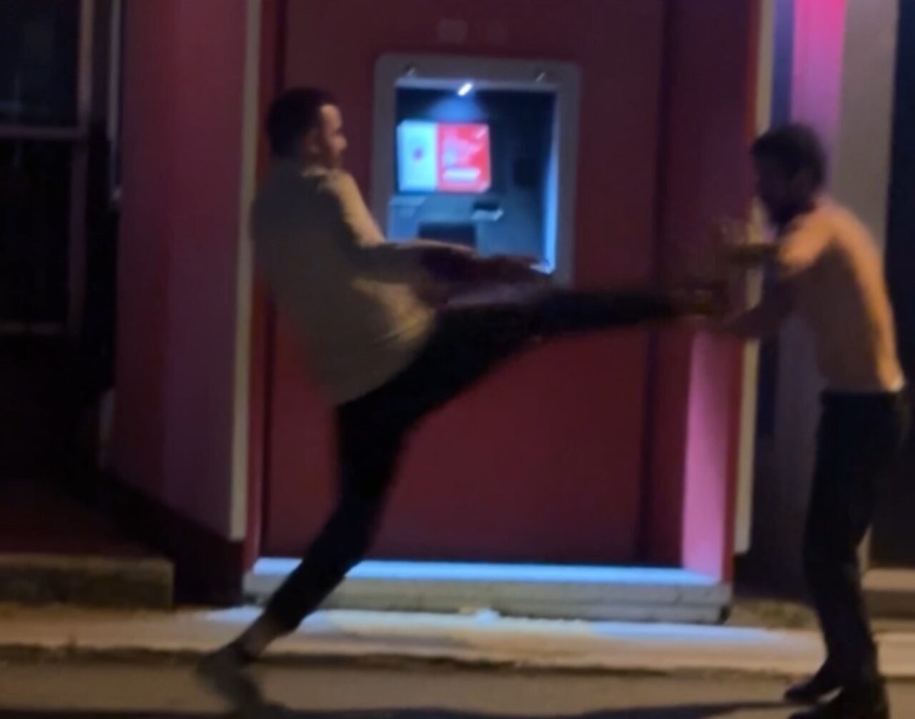 Edirne’de birlikte alkol alan iki arkadaş arasında, otomobil anahtarının kaybolması