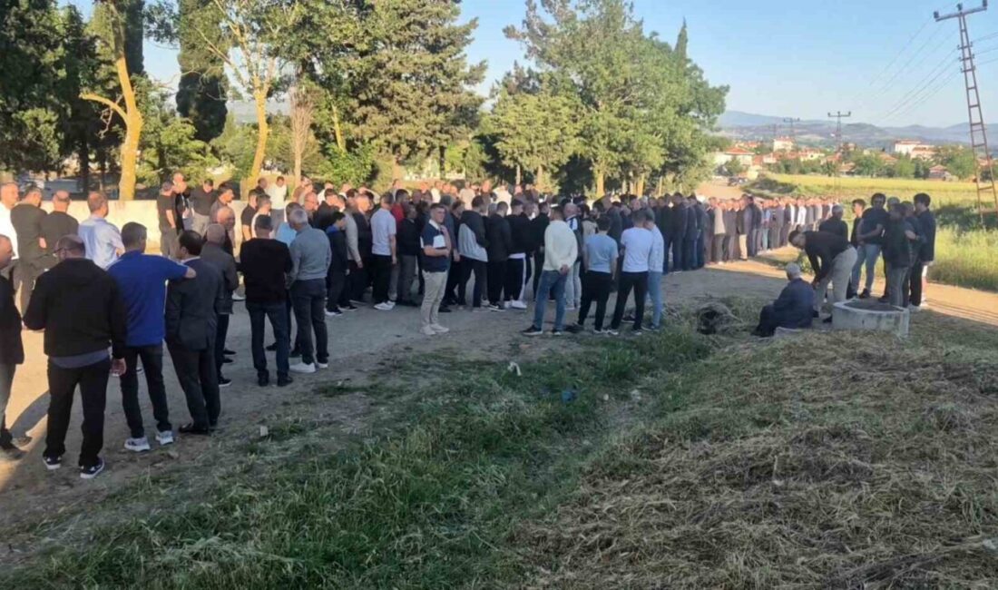 Edirne’nin Meriç ilçesi Küplü beldesinde yaklaşık bir asırdır sürdürülen mezarlıkta