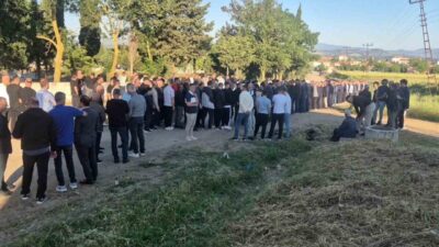 Edirne’nin Meriç ilçesi Küplü beldesinde yaklaşık bir asırdır sürdürülen mezarlıkta