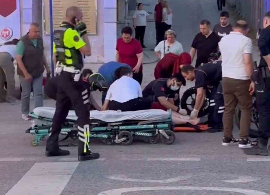 Edirne’de meydana gelen trafik kazasında çarpışan iki motosikletin sürücüleri yaralandı.