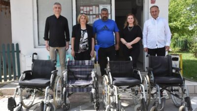 Edremit Belediyesi, sosyal belediyecilik anlayışı kapsamında engelli ve ihtiyaç sahibi