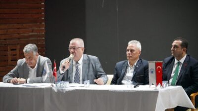 Edremit Belediye Başkanı Mehmet Ertaş, halk buluşmaları kapsamında mahalle ziyaretlerini
