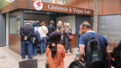 Efeler Belediyesi tarafından hizmete açılan Glutensiz & Vegan Kafe, 9