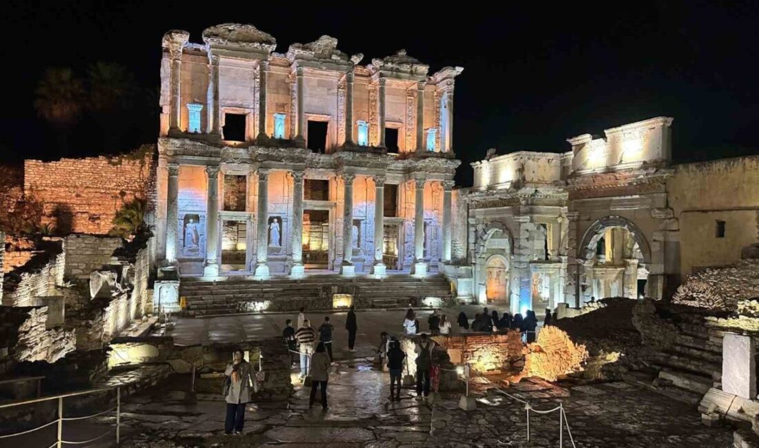 İzmir Büyükşehir Belediyesi, 18-30 yaş arasındaki gençlere ücretsiz Efes Gece