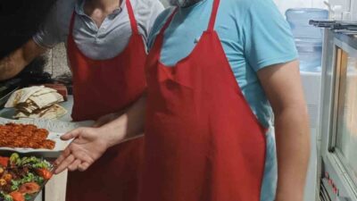 Diyarbakır’ın Çermik ilçesinde lokanta işletmeciliği yapan Emin Topçu, ekmek ve