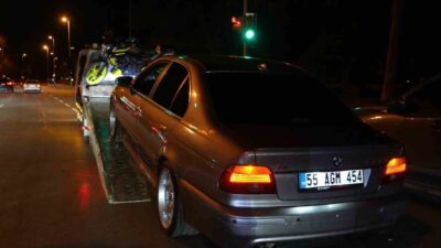 Samsun’un Bafra ilçesinden satın aldığı otomobili İstanbul’a getiren sürücü, Kadıköy’de