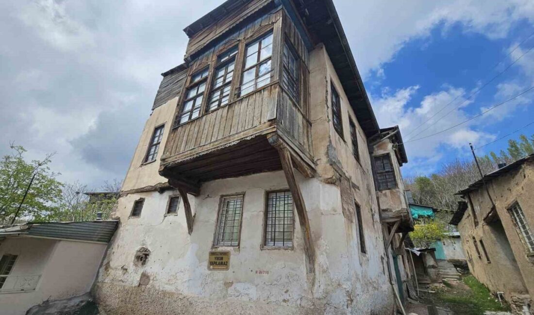 Elazığ’da, “Hüseynik’ten Çıktım Şeher Yoluna” türküsüne konu olan tarihi Hüseynik