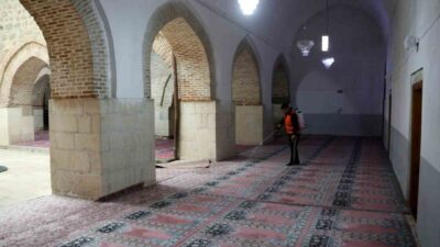 Elazığ Belediyesi, Kurban Bayramı öncesinde ibadethanelerde detaylı temizlik ve dezenfeksiyon