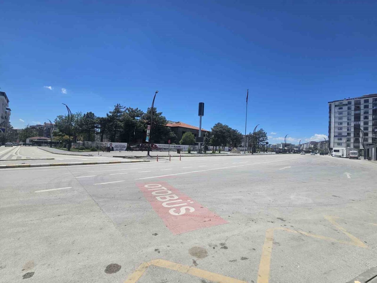 Elazığ’da Kurban Bayramı’nın ilk gününde cadde ve sokaklarda sessizlik hakim