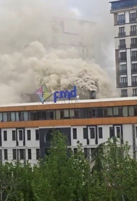 Elazığ’da bir lokantanın bacasında çıkan yangın paniğe neden oldu. Olay,