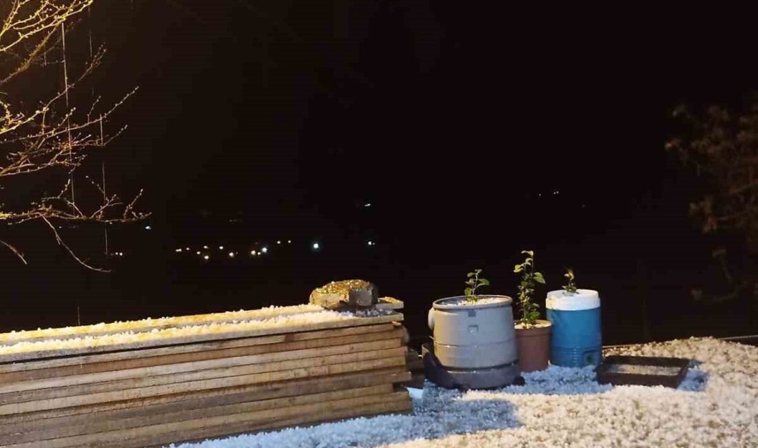 Elazığ’ın Baskil ilçesinde dolu yağışı etkili oldu. Elazığ’ın Baskil ilçesine