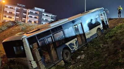 Elazığ’da kontrolden çıkan halk otobüsü şarampole uçtu. Araçta yolcu olmaması