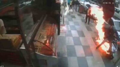 Elazığ’da siparişe gitmek için motosikletini çalıştırmak isteyen kuryenin aracı benzin