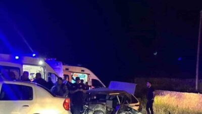 Elazığ’da otomobil ile traktörün çarpışması sonucu meydana gelen trafik kazasında
