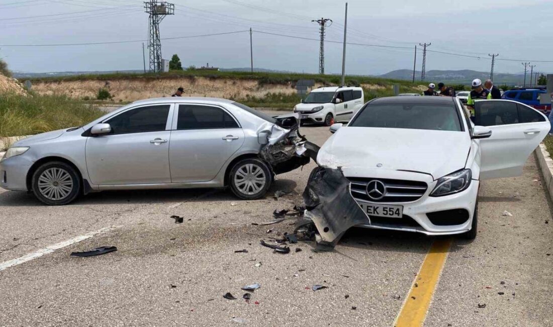 Elazığ’da iki otomobilin çarpışması sonucu meydana gelen trafik kazasında, 1’i