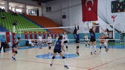Elazığ ev sahipliğinde düzenlenen Yıldız Kızlar Voleybol Türkiye Yarı Finalleri