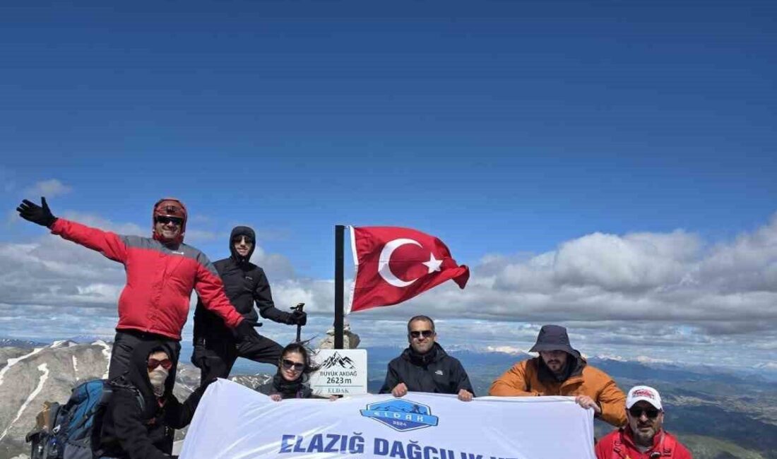 Elazığ Dağcılık ve Arama Kurtarma Spor Kulübü (ELDAK) üyeleri 19