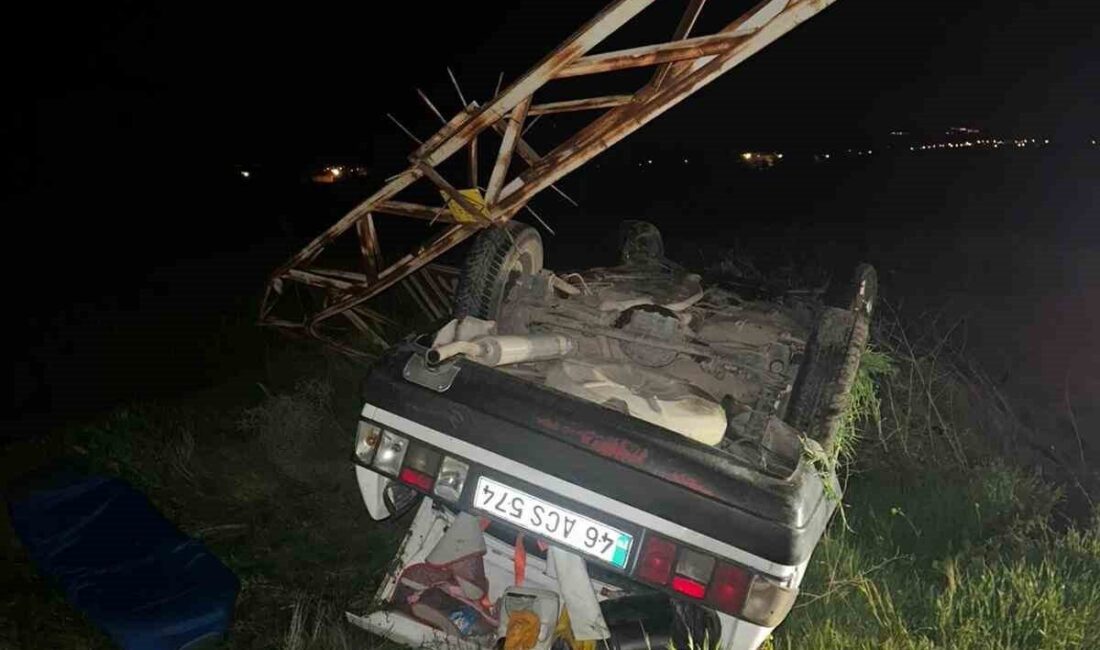 Elazığ’ın Kovancılar ilçesinde sürücüsünün direksiyon hakimiyetini kaybettiği otomobil yol kenarındaki