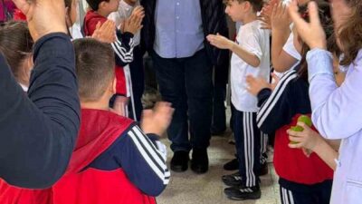 Zonguldak’ta 43 yıldır görev yapan öğretmen Orhan Yılmaz, emekliye ayrılması