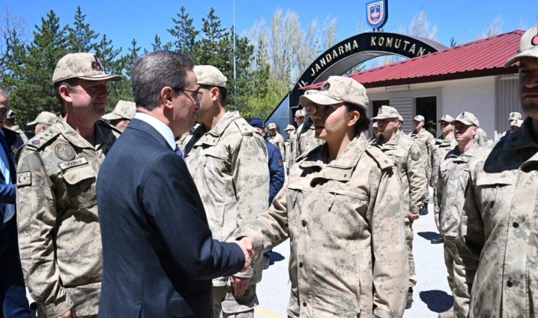 Erzurum Valisi Aydın Baruş, Kurban Bayramı dolayısıyla İl Emniyet Müdürlüğü