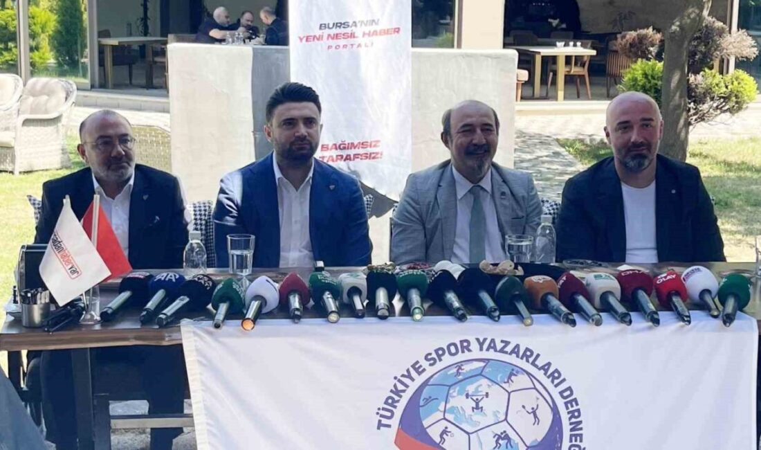 Bursaspor Başkanı Enes Çelik, takımın başarısında sadece futbolcuların ve teknik
