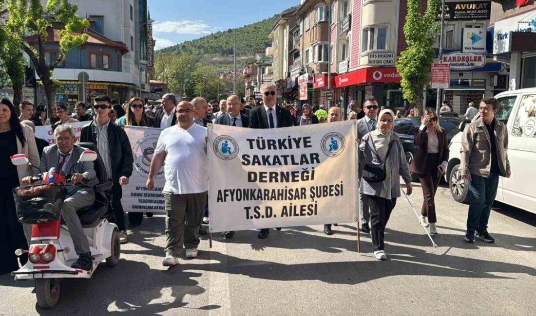 Afyonkarahisar’da Engelliler Haftası etkinlikleri çerçevesinde protokol üyelerinin de katılımıyla farkındalık