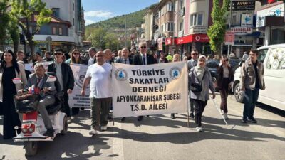 Afyonkarahisar’da Engelliler Haftası etkinlikleri çerçevesinde protokol üyelerinin de katılımıyla farkındalık