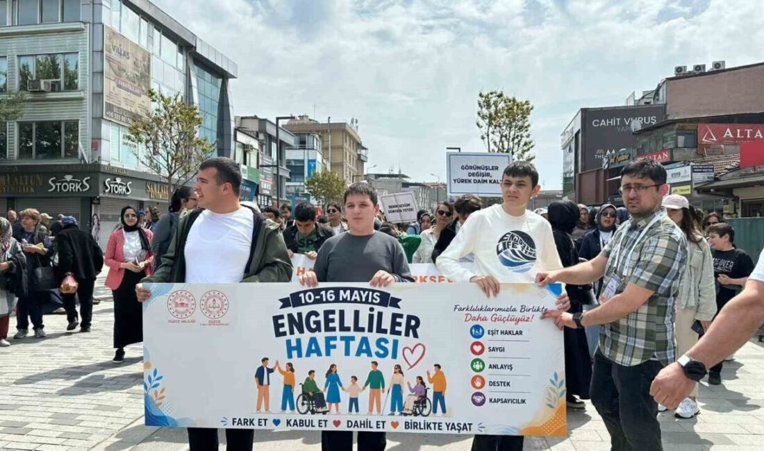 Düzce’de Engelliler Haftası, düzenlenen kortej yürüyüşü ve törenlerle başladı. Yapılan