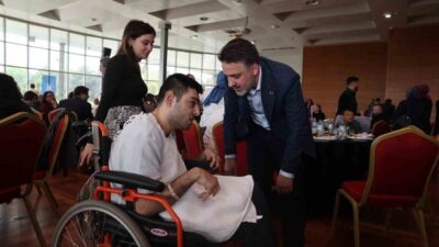 Bursa Büyükşehir Belediyesi tarafından düzenlenen ‘Engelsiz Bursa Buluşması’nda, özel ihtiyaçlı