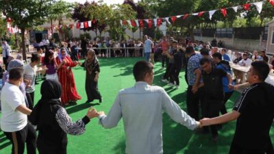 Şanlıurfa Büyükşehir Belediyesi tarafından Engelliler Haftası kapsamında düzenlenen sıra gecesi