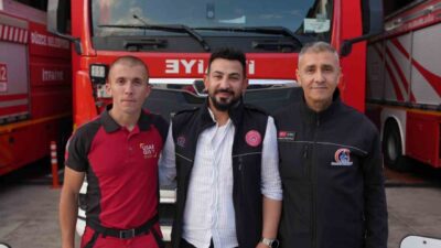 FRANCE arama kurtarma ekibi, enkazdan 102 saat sonra sağ çıkardıkları