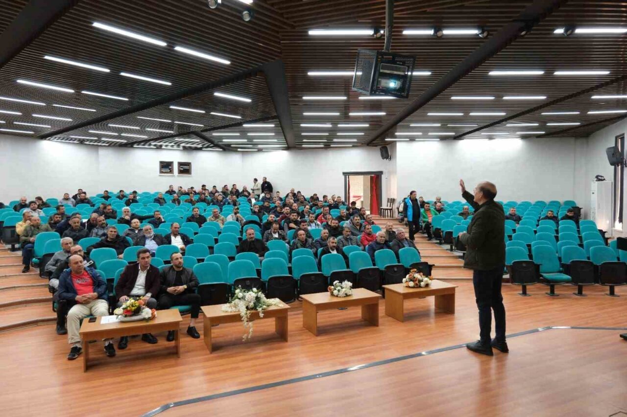 Erzincan Belediyesi tarafından personelin trafik güvenliği bilincini artırmak amacıyla “Güvenli